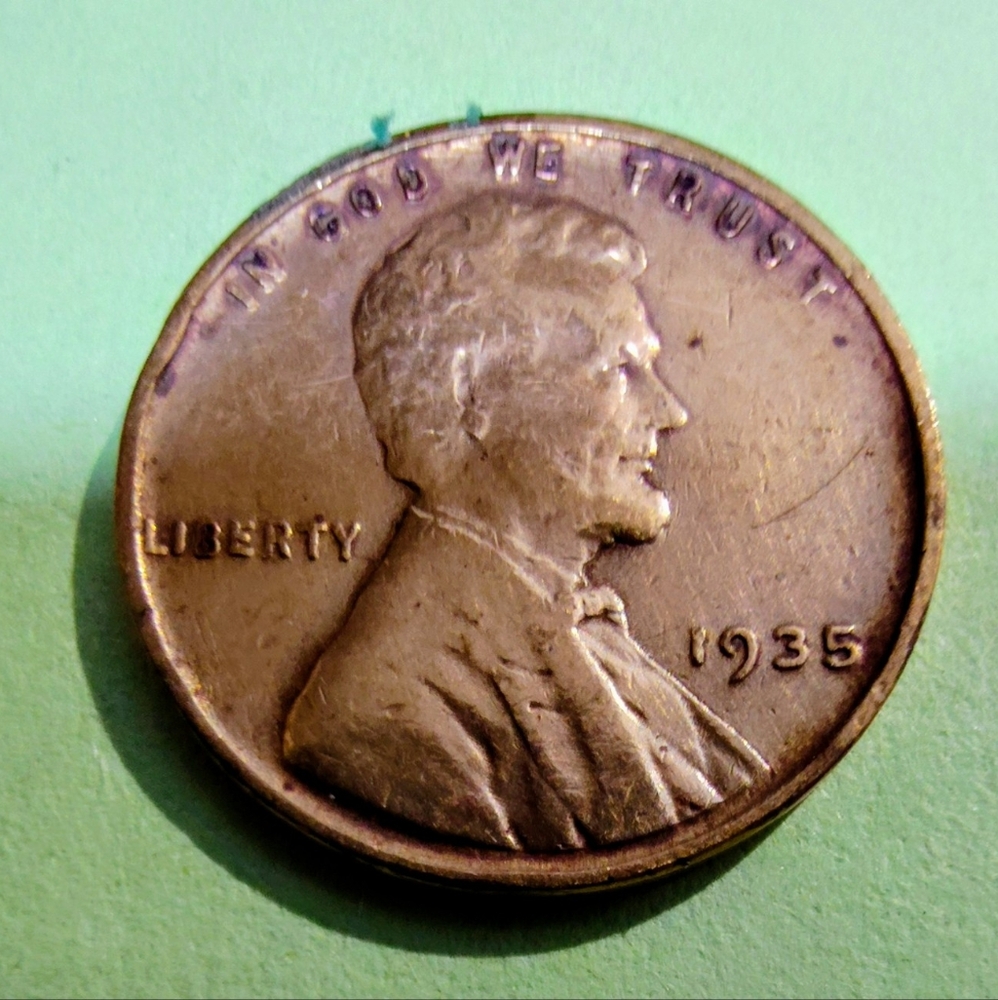 1935 Lincoln Wheat Penny 1-Cent In Good Circulated Condition. Item #5059
